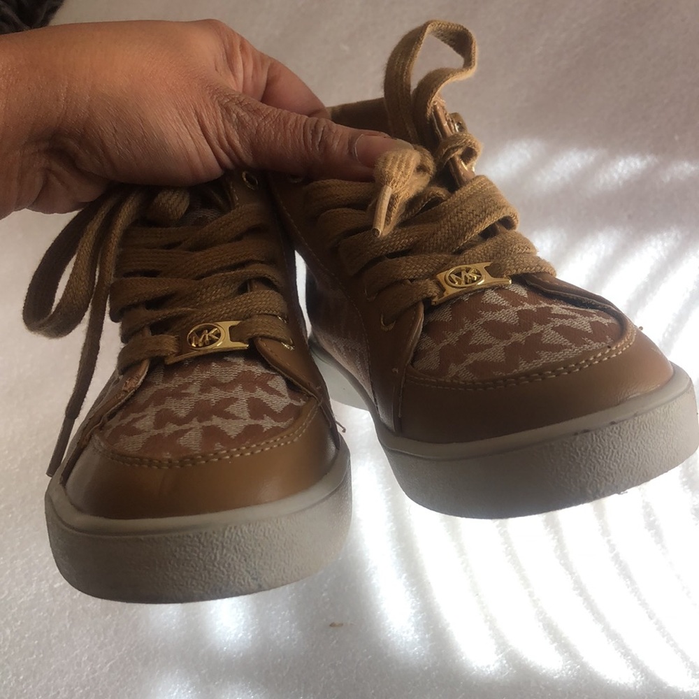 Kids Michael Kors Vegan Sneakers - Size 1 - Picture 5 of 16